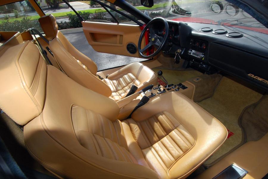  Ferrari 512 BBi 1983 года  (фото 4 из 17)